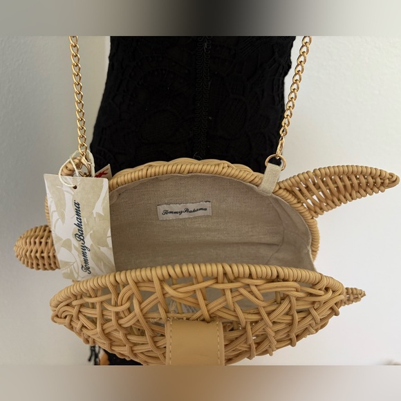 Tommy Bahama Tan Crossbody Bag with Elegant Woven Design - Picture 4 of 4
